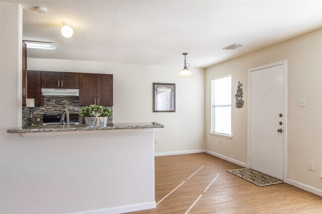 Foto del edificio - 14202 Ballfour Park Ln