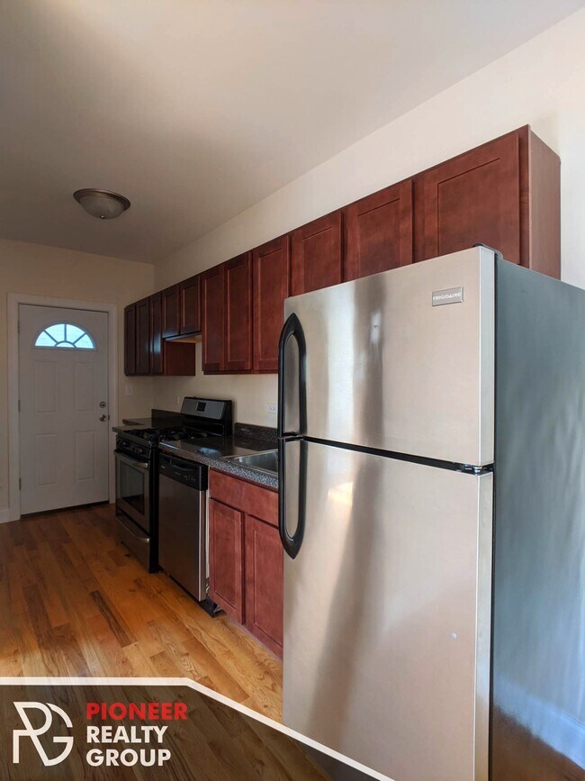 Foto del edificio - 949 W Cornelia Ave