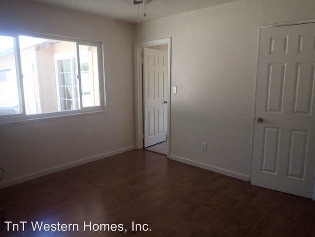 Building Photo - 3 br, 1.5 bath House - 319 E Church Ave