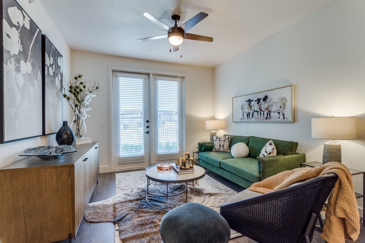 The Henley - 3850 Double Oak Ave Grand Prairie, TX 76065