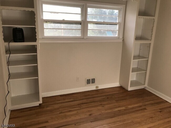 Foto del edificio - 568 Willow Ave