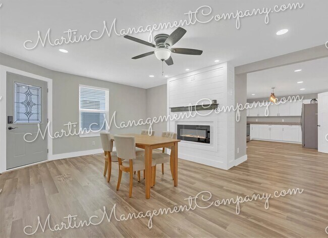 Foto del edificio - 807 W 7th St