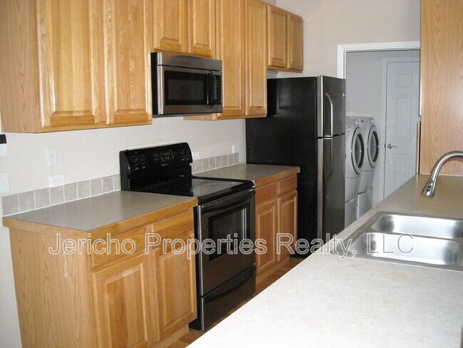 Foto del edificio - 5357 Balsam St