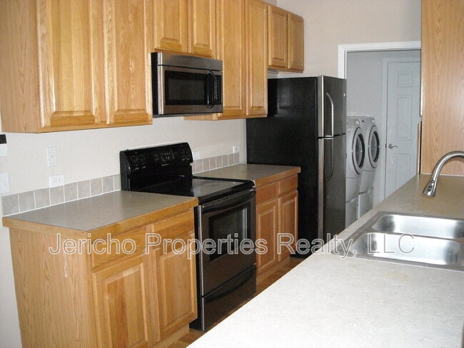 Photo - 5357 Balsam St Apartment