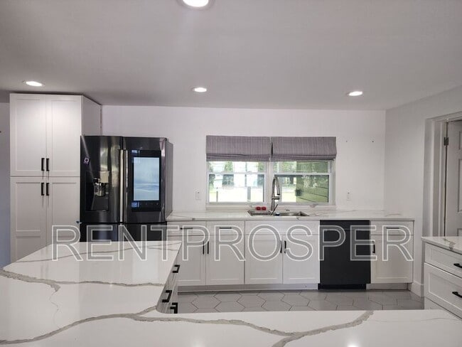 Foto del edificio - 1130 W Lake Brantley Rd