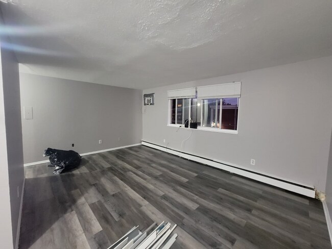 Building Photo - 14835 Euclid Ave