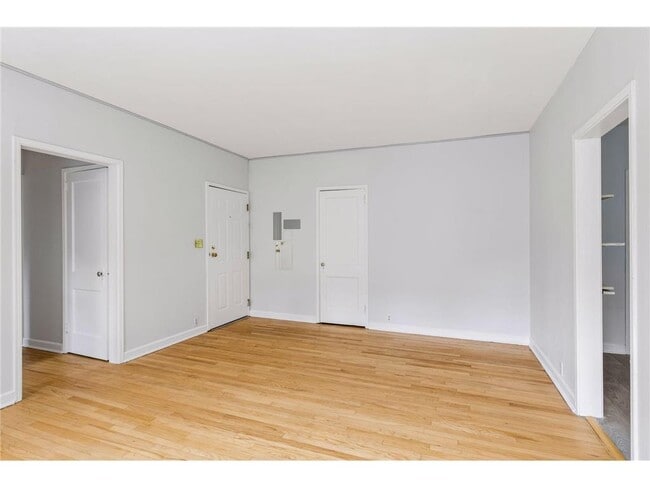 Building Photo - 3128 W Bde Maka Ska Blvd