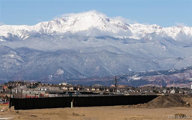 Foto del edificio - 6039 Abbey Hill Ln