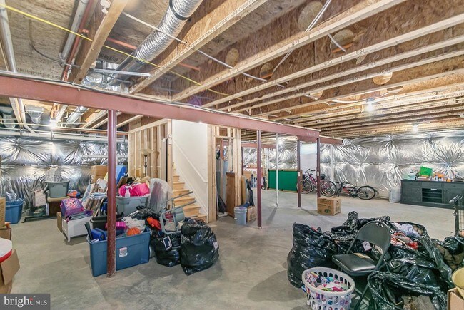 Building Photo - 7585 Holly Ridge Dr
