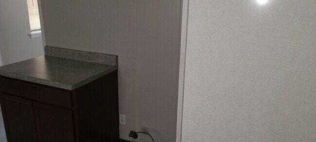 Building Photo - QUESTIONS PLEASE CONTACT LANCE GARNER 501-...