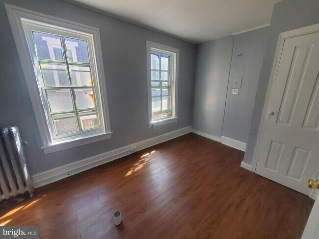 Foto del edificio - 608 N 10th St