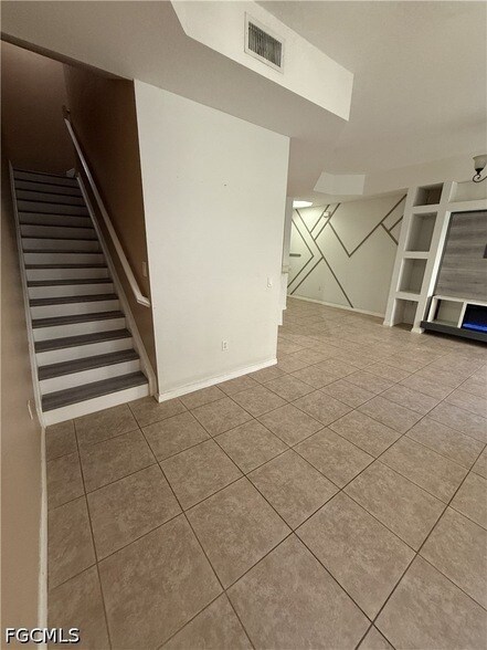 Foto del edificio - 9813 Quinta Artesa Way