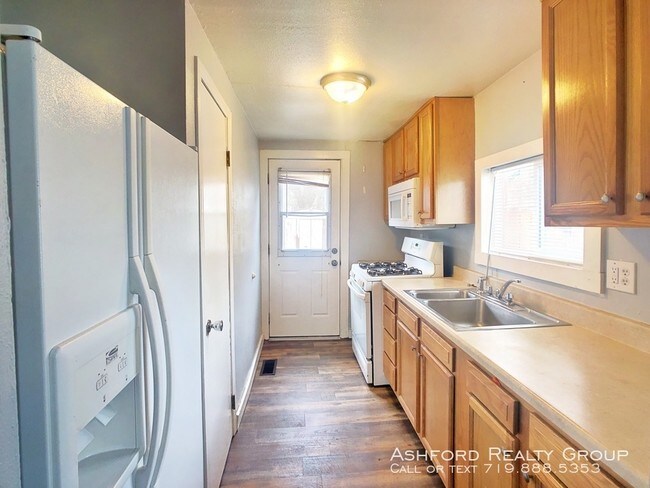 Foto del edificio - 706 Ralston Ct