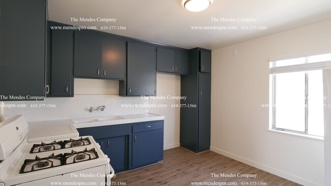 Building Photo - 4443 Menlo Ave
