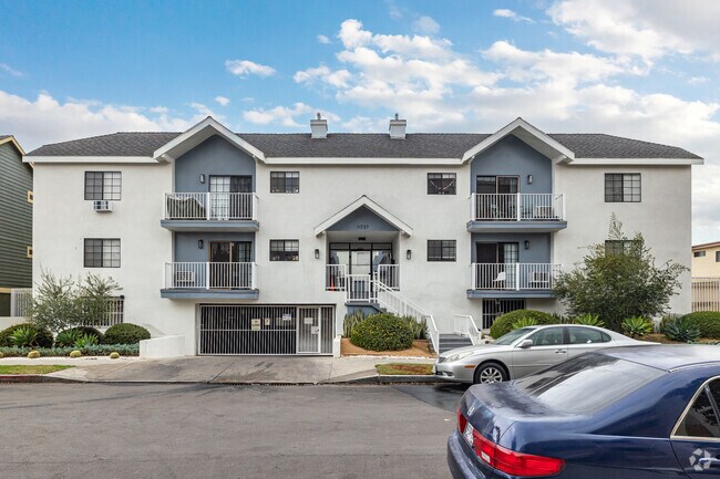 Foto del edificio - 11737 Courtleigh Dr.