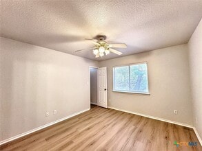 Building Photo - 867 Sagewood Trail