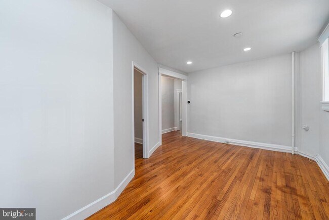 Foto del edificio - 101 E 33rd St