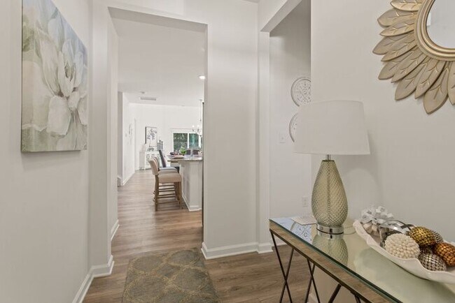 Foto del edificio - Now Available – Highly Sought-After Cary 3BR at Arbor Mill Townhomes!