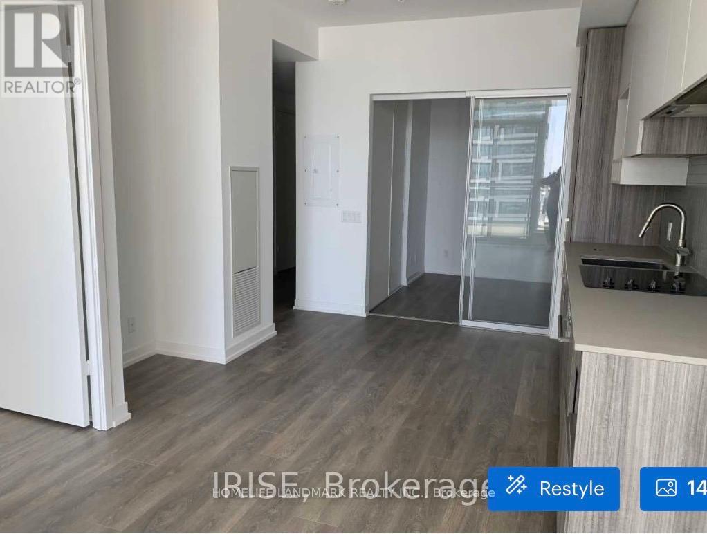 Photo du bâtiment - 898 Portage Pkwy