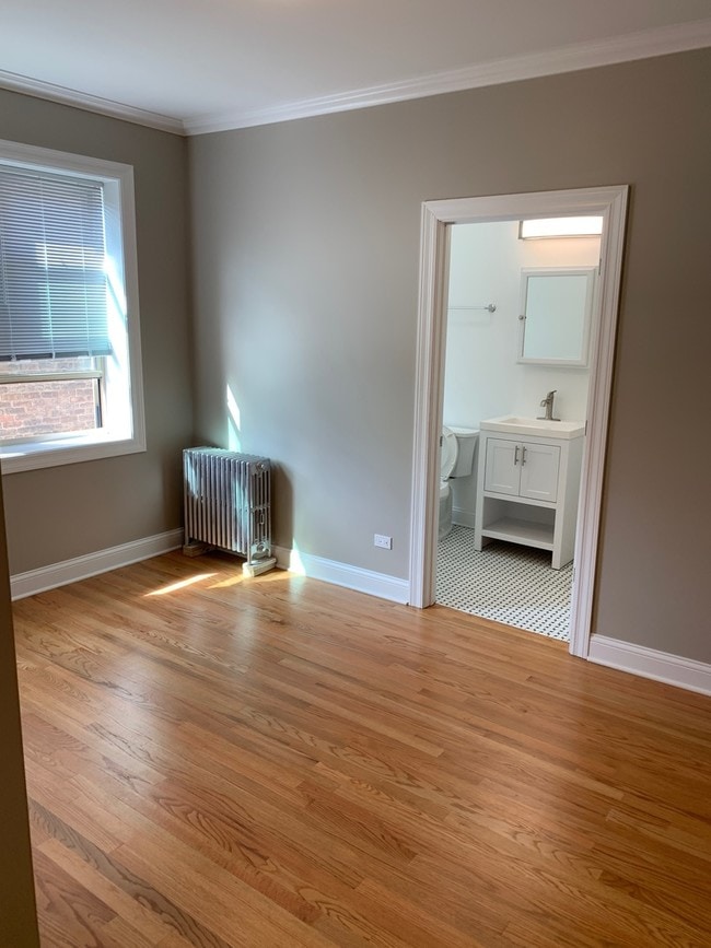 Foto del edificio - 6133 N Hoyne Ave