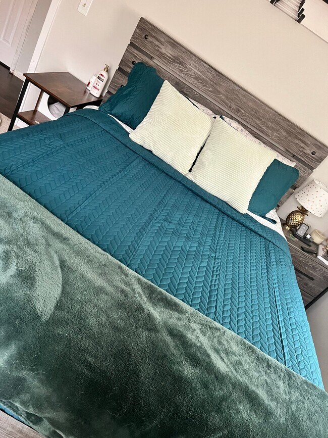 Foto del edificio - 801 N 77th Ave