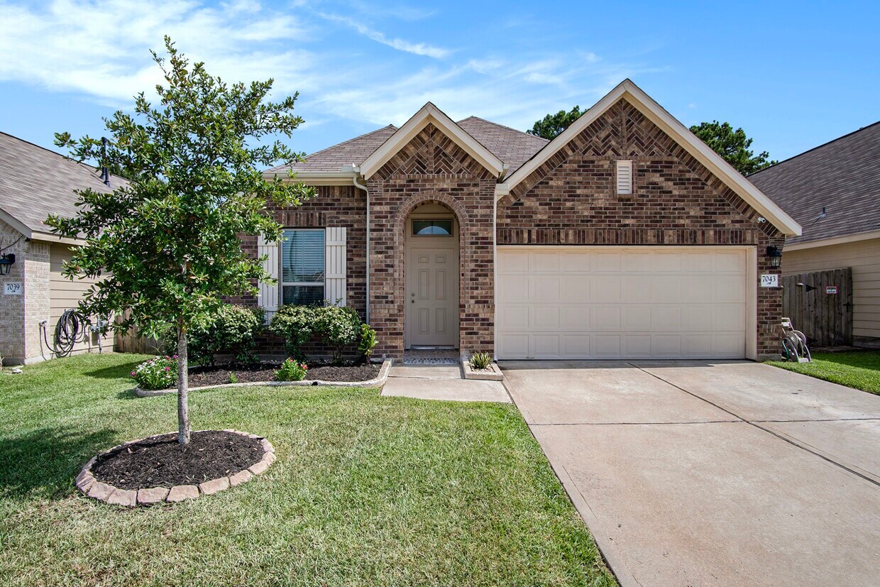 Foto principal - 7043 Birnam Garden Lane