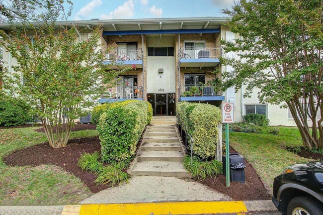 Building Photo - 11408 Cherry Hill Rd