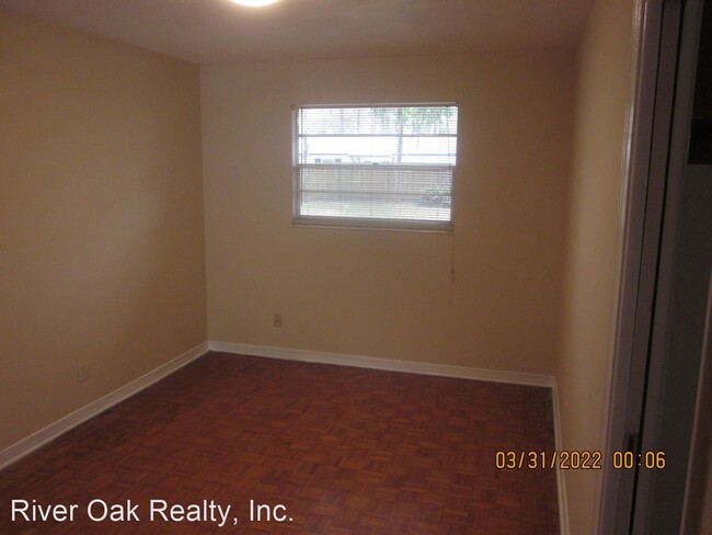 Building Photo - 4 br, 2 bath House - 2787 Birchwood Dr