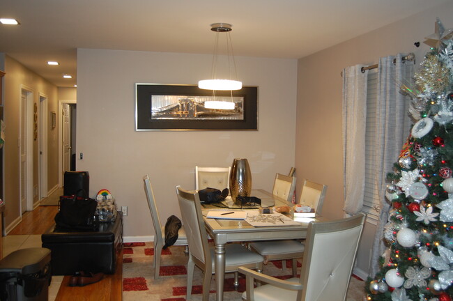 DINING ROOM - 523 Marshall St