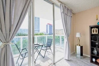 Building Photo - 3800 S Ocean Dr