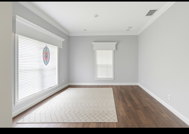 Building Photo - 4102 W Sevilla St