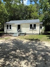 Building Photo - 2850 Edgewood St