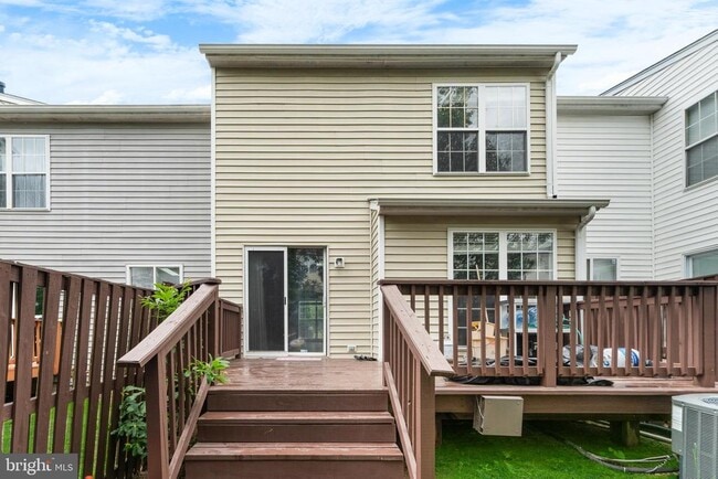 Building Photo - 3336 Fordington Pl