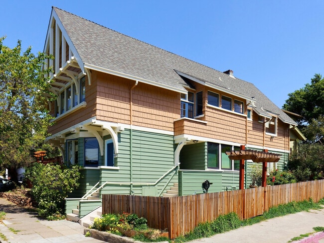 Building Photo - 4102 Terrace St