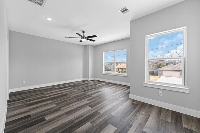 Foto del edificio - 7517 Hezekiah Ln