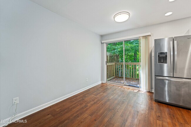 Building Photo - 17 S Onsville Pl
