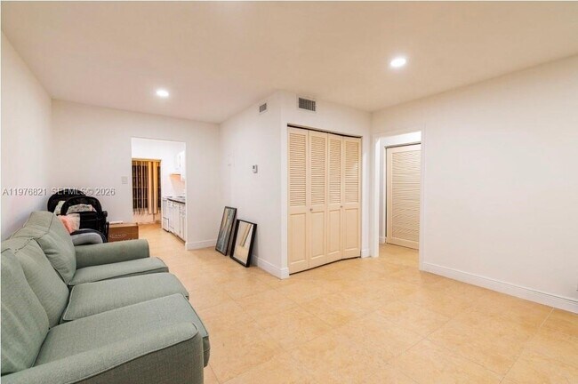 Foto del edificio - 7300 NW 4th Pl