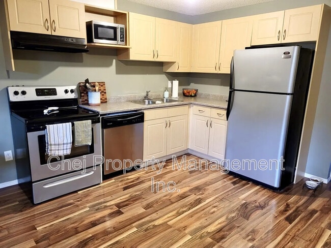 Photo du bâtiment - 148 Brintnell Blvd NW