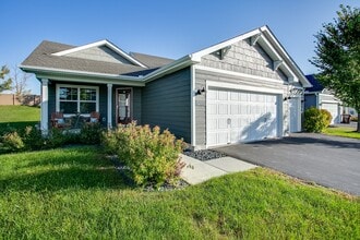Building Photo - 12331 Pineridge Way N