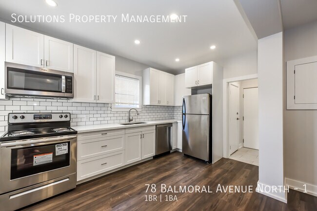 Photo du bâtiment - **Stunning One Bedroom Main Floor Unit**