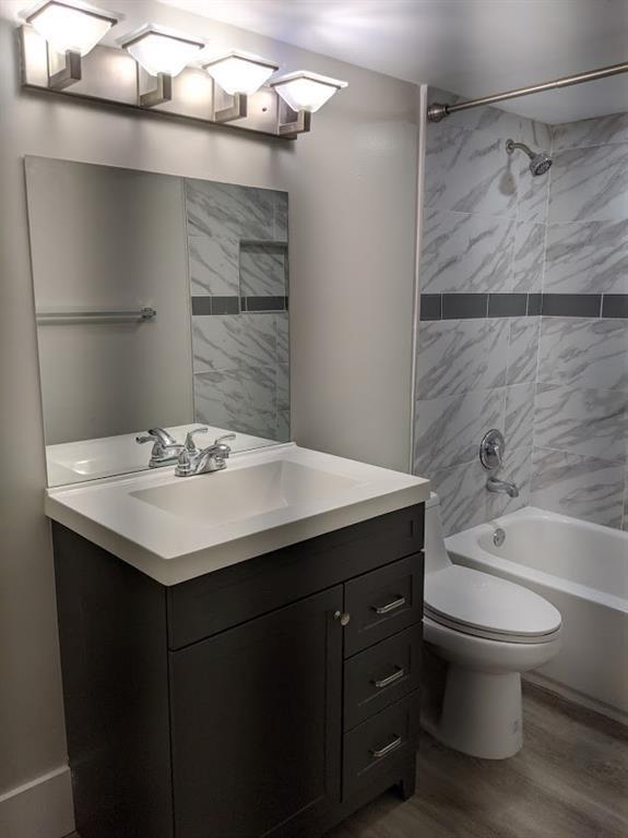 Foto principal - 701 N Pine Island Rd