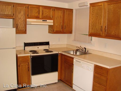 Building Photo - 803 Fox Chase