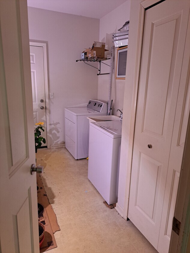 Photo - 4038 Norwich Dr (Canton Township, MI)