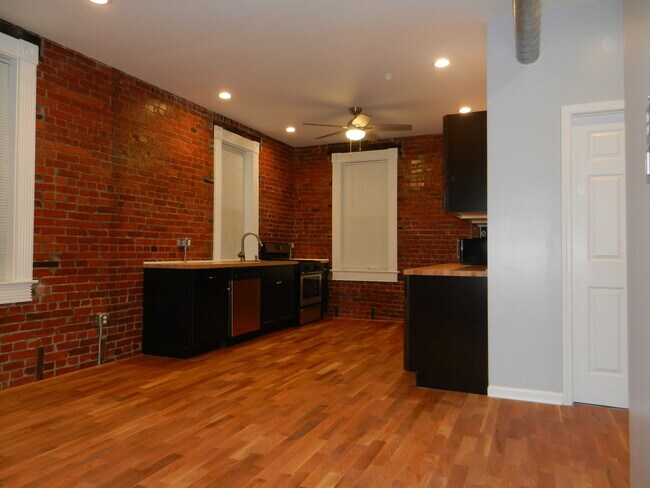 grande y abierto - 657 Evergreen Rd