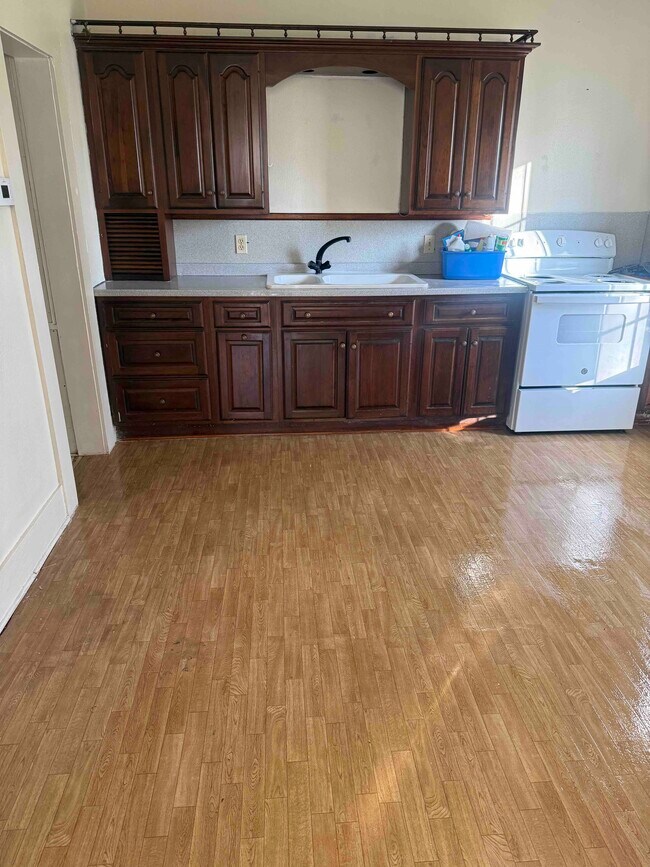 Foto del edificio - 203 E Rhodes Ave