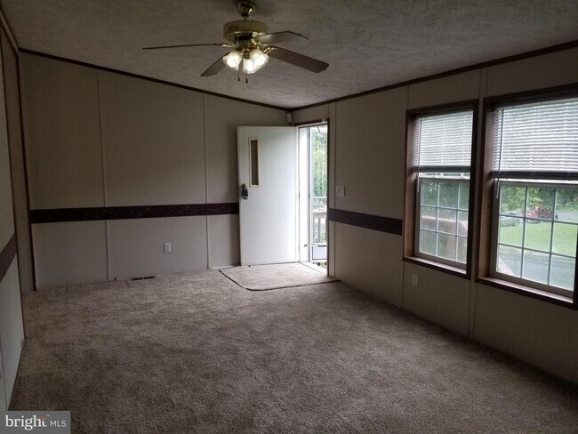 Building Photo - 141 Inverness Dr