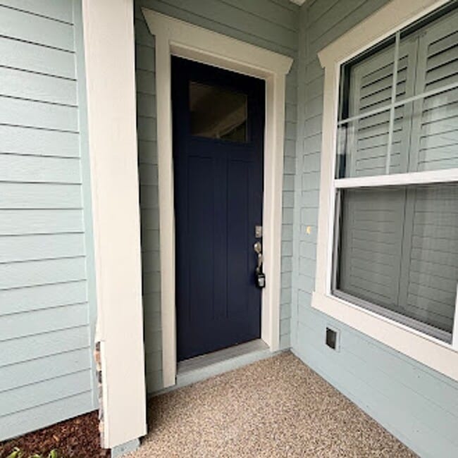 Building Photo - Senior Community! 2 Bed, 2 Bath Townhome. Lakefront view. Bonus Room, Patio, Garage, Pet Friendly...