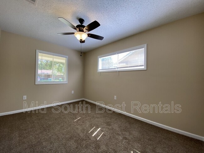 Foto del edificio - 6900 Juniper Rd