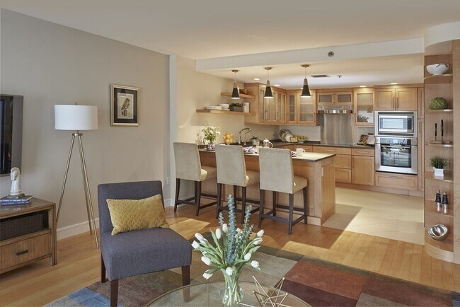 Foto del edificio - 75-83-83 Cambridge Pkwy