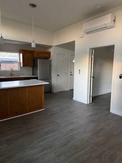 Foto del edificio - 5564 E Camden St